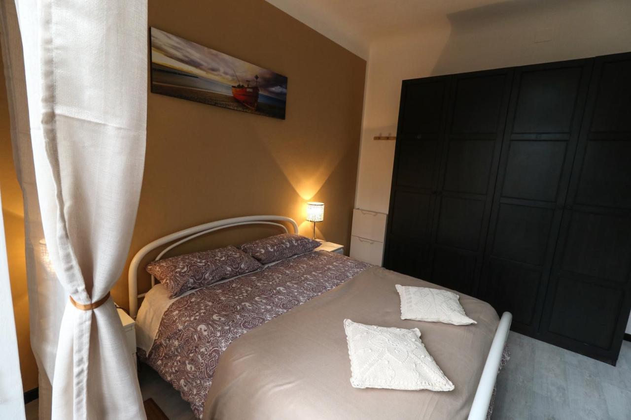La Darsena. Apartment Savona Luaran gambar